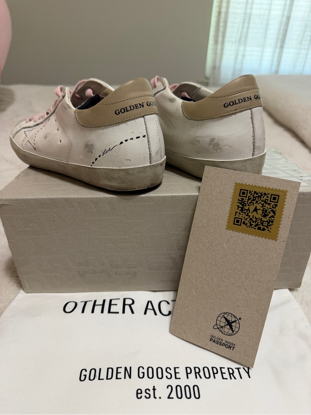 Golden Goose White Sneakers with Pink Laces and Beige Trim - Picture 7 of 8